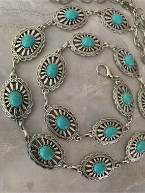 Southwest Oval Concho Belt - Turquoise Cabochon Silver Tone M/L